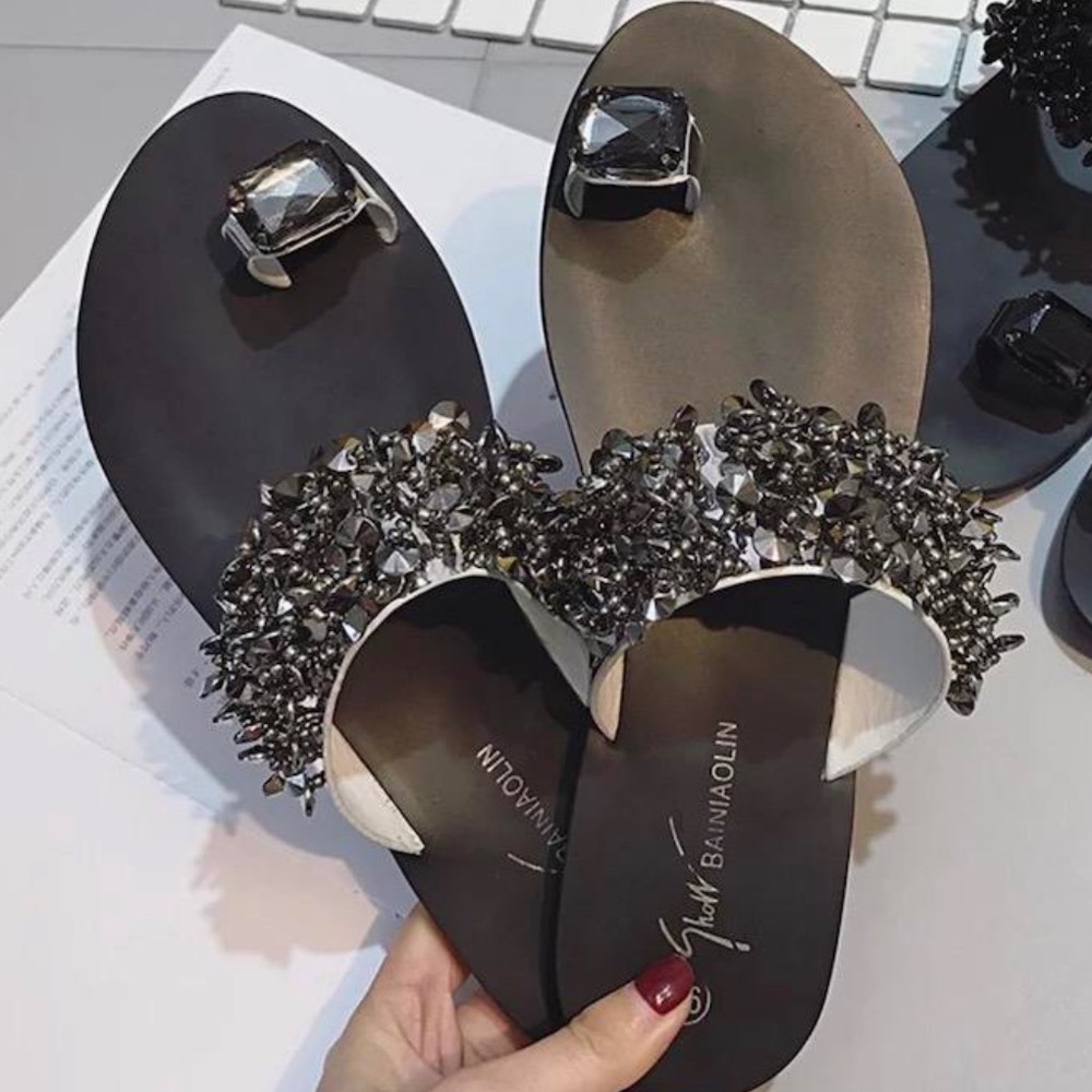 BRAND NEW Silver Beaded Jeweled Toe Ring Sandals